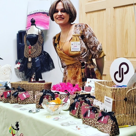 Emtstruck Posh&Sip Bronx NY - Picture 6 of 8